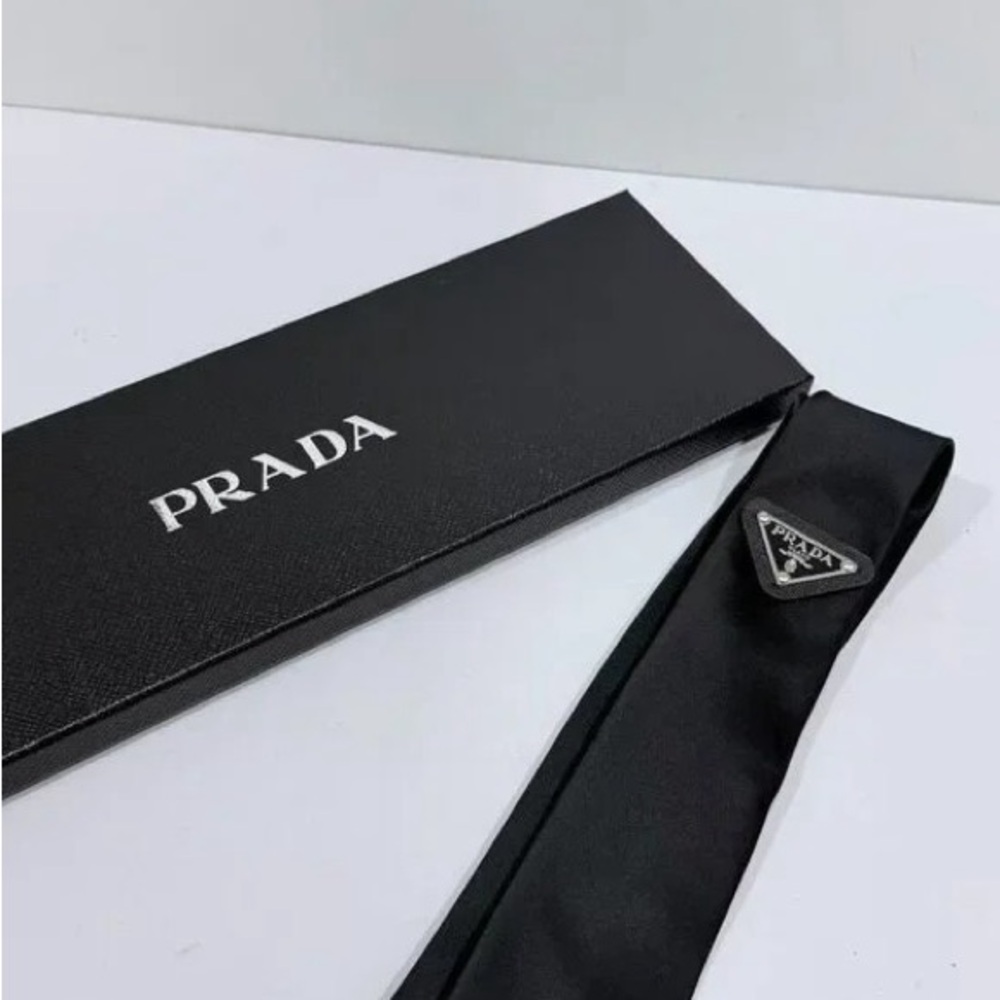 Prada black tie - Picture 4 of 5
